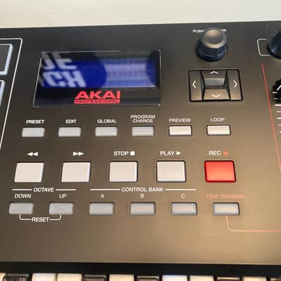 Akai MPK249 2014 - Present - Black image 5