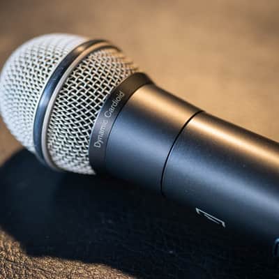 Electro-Voice R300-HD Handheld Wireless Microphone System Band-C image 7
