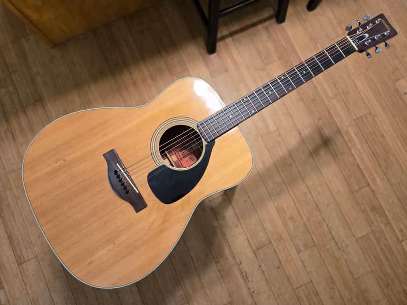Vintage Yamaha Jumbo Dreadnought - Natural Finish