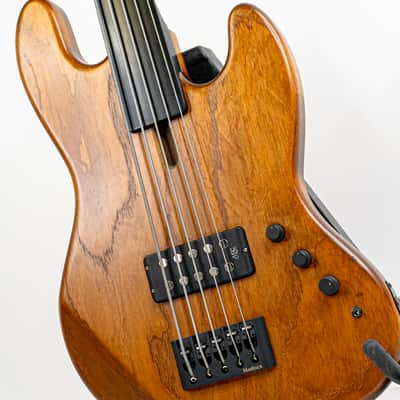Marleaux/Moses Hybrid Fretless 5-String Bass with Active MEC Electronics, Carbon Graphite Neck - Stingray Reimagined image 4