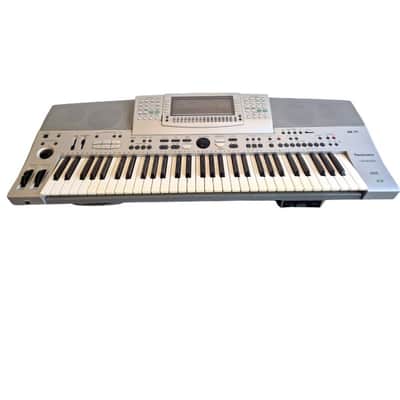 Technics SX-KN6500 - Musical Keyboards - Silver - Excellent w/ Manuals & memory cards