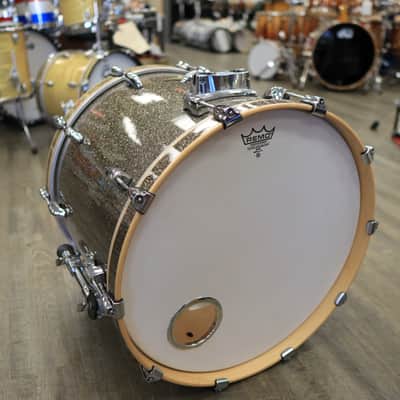 Used Pearl Masters MCX All Maple 18x22" Bass Drum (Bronze Glass) image 2