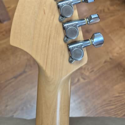 Fender Japan Jazzmaster Champ 1993-1994 - with Built In Speaker and distortion circuit image 5
