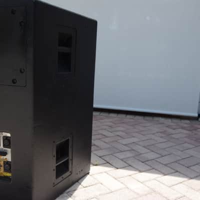 EAW KF650e 3 Way Full Range Professional Speakers Package ( 6 Cabinets ) image 6