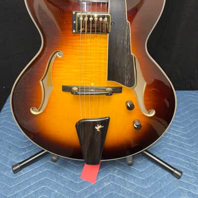 Eastman AR480CE-SB John Pisano- Present - Sunburst image 2