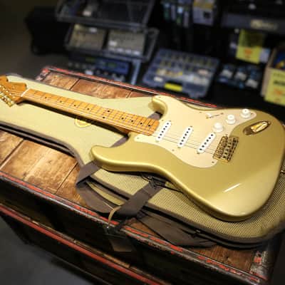 Fender 50th Anniversary Stratocaster 2004 - Aztec Gold image 5