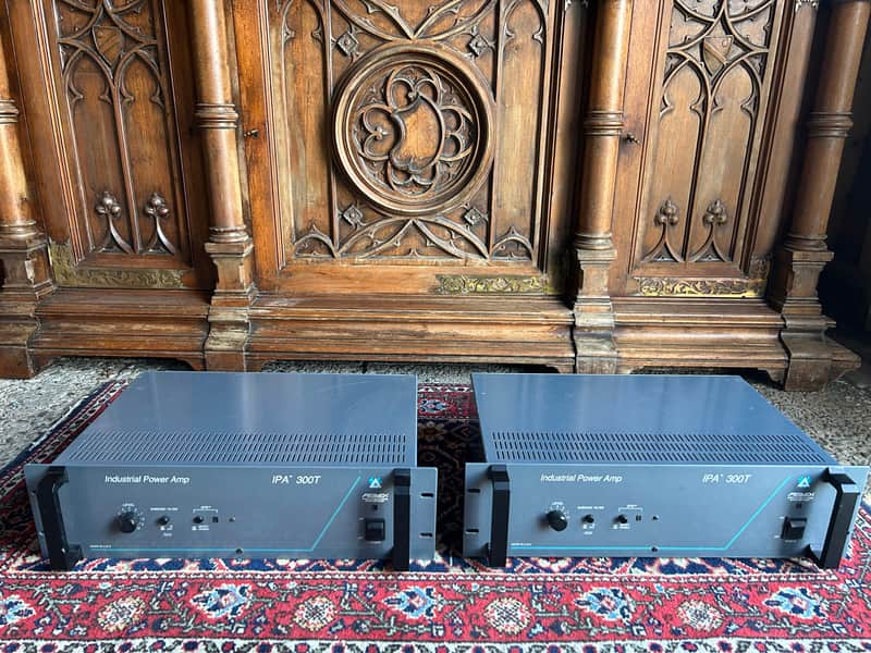 Peavey IPA 300T 2000's image 1