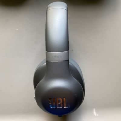 JBL Everest 710 Bluetooth headphones image 6