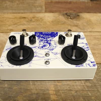 Walrus Audio Janus Tremolo/Fuzz with Joystick Controls 2021 (White) image 7