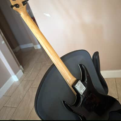 B.C. Rich Bich Bass VI 30’ Scale image 2