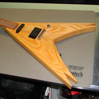 Jackson USA Custom Shop "Vinnie Vincent Style" 4 Winged King Flying V Natural image 16