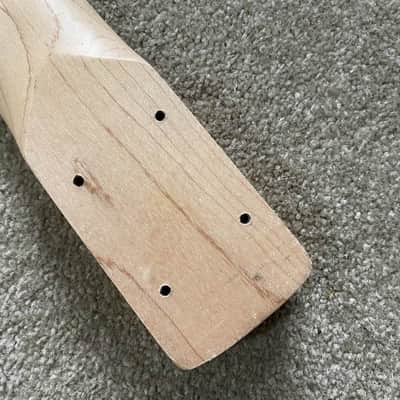 Harley Benton 4 String Jazz Bass Style Maple Neck, Rosewood 20 Frets Fingerboard image 8