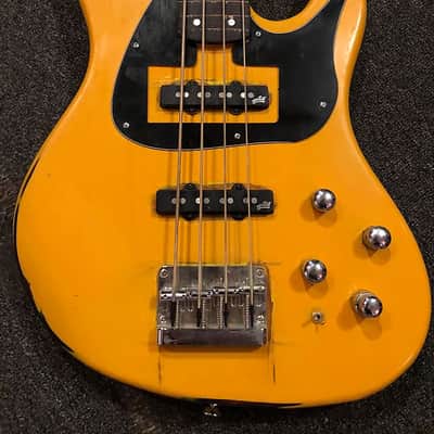 Fender Deluxe Series (Made Fretless) Jazz Bass 24 Fret Quilt Top w/ Active EQ 2005 Painted Yellow / image 1