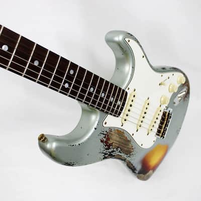 2025 Fender Custom Shop 1965 Stratocaster Super Heavy Relic - Super Faded Aged Firemist Silver over 3 Color Sunburst image 9