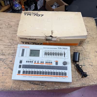 Vintage Roland TR-707 Rhythm Composer Drum Machine with AC Adapter & Original Box Just Serviced Made in Japan