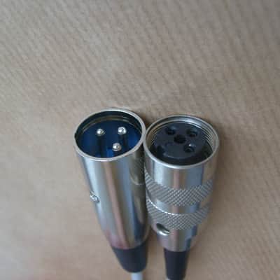 Sennheiser MD 421 Cardioid Dynamic Microphone image 12