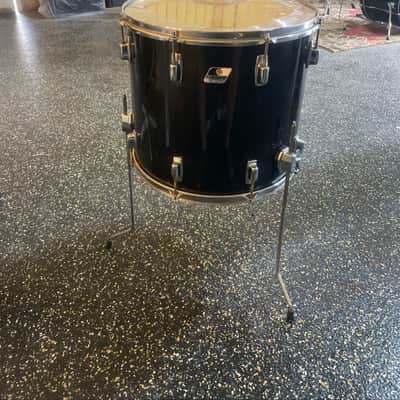 Ludwig USA Black/White Badge Classic Maple 18"x16"!Tom Drum image 1