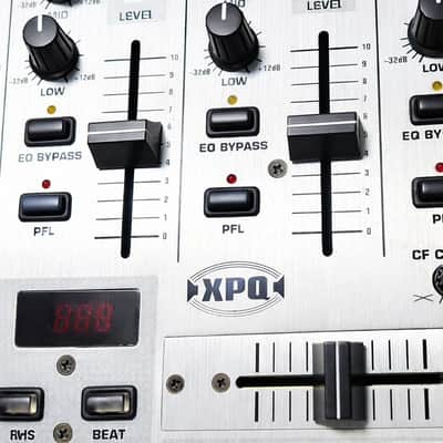 Behringer PRO MIXER VMX1000 7-Channel DJ Rack Mixer - Excellent Condition with Original Box image 5
