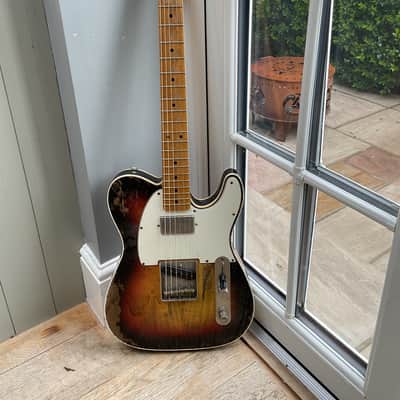 Rock N Roll Relics Richards in 3 colour sunburst image 3