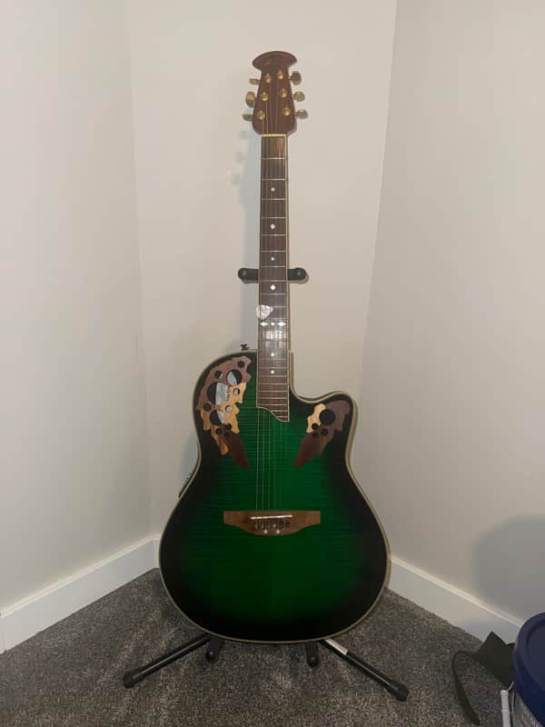 Ovation CC257 Celebrity Deluxe