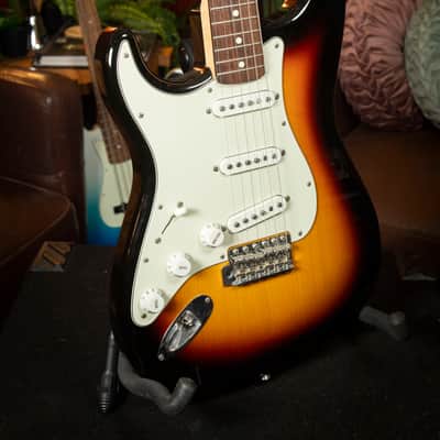 Fender Traditional II 60s Lefty 2012 ON - Sunburst Bild 2