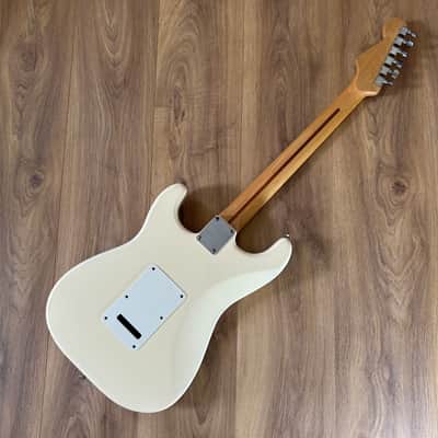 Fender Player II Stratocaster with Roasted Maple Neck 2002 - Ivory image 3