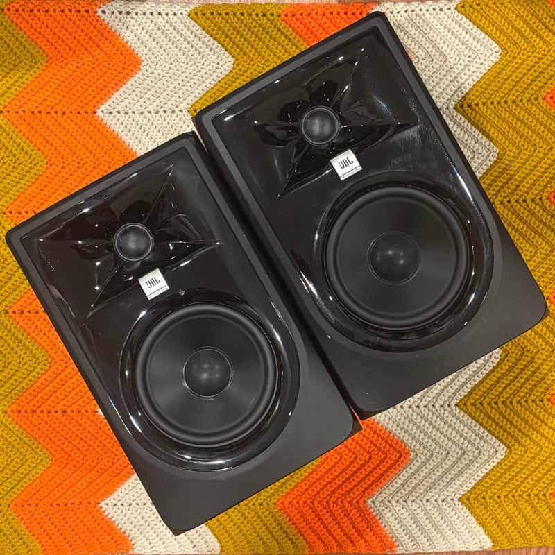 JBL 305P MkII 2-Way 5" Active Nearfield Studio Monitors (Pair)