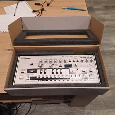 Roland TB-03 Boutique Series Synthesizer Module Bass Line Synthesizer 2016 - Present - Silver image 2
