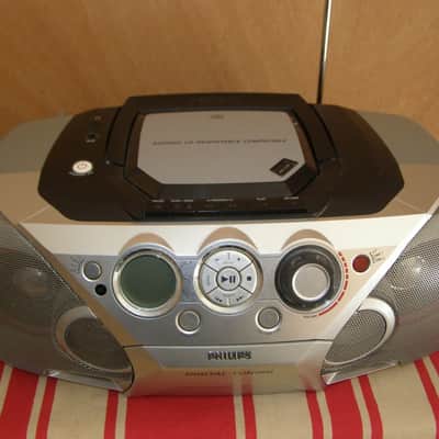 Radio CD, K7 et AUX  Philips,  modèle AZ2060 image 2