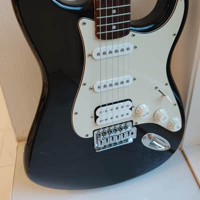 Starcaster by Fender Strat 2009 with Fender Gig Bag - SSH - Black with Matching Headstock image 6