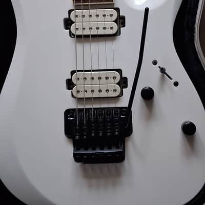 Ibanez RGD 320 2010 - Blanche image 4