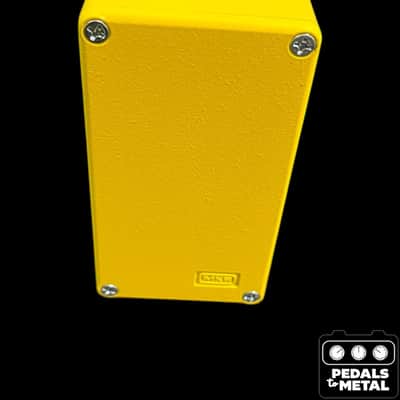 MXR M104 Distortion + 1995 - Present - Yellow - X19977 image 6