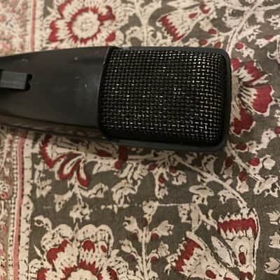 Sennheiser MD 421 II Cardioid Dynamic Microphone 2002 - Present - Black image 3