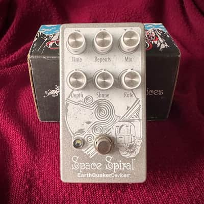 EarthQuaker Devices Space Spiral Modulated Delay Device V2 image 1
