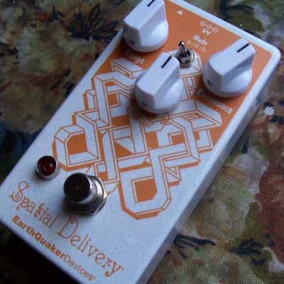 EarthQuaker Devices Spatial Delivery Sample & Hold Envelope Filter