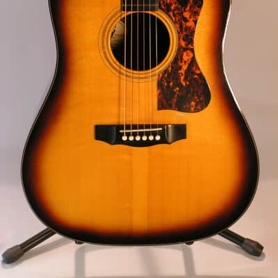 Guild D-50 Electro Bluegrass Special Antique Burst de 2009 image 2
