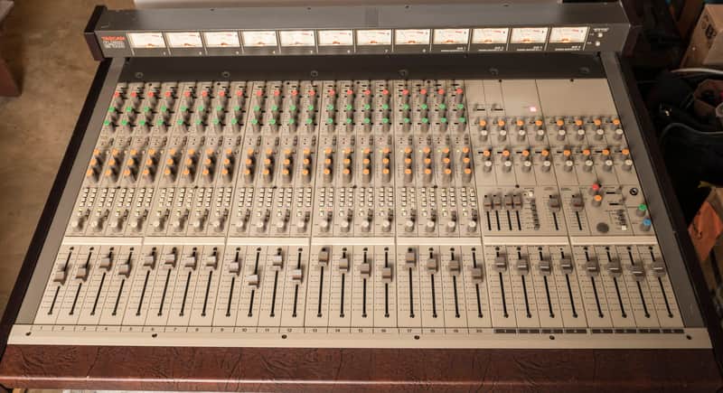 Tascam M520 20/8/2/16 vintage analog mixing console with power supply, and cable image 1