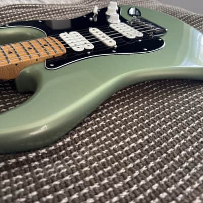 Fender Stratocaster 2018 - Sage green image 6