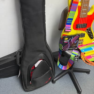 Fender MonoNeon Signature Jazz Bass V 2022 - Present - Neon Yellow image 13