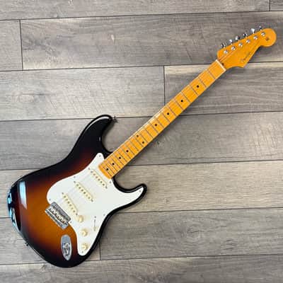 Fender Eric Johnson Stratocaster with Maple Fretboard 2005 - Present - 2-Color Sunburst image 1
