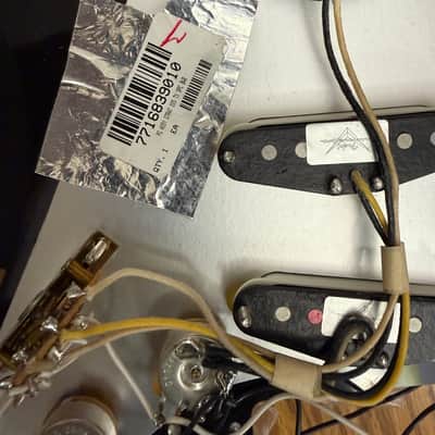 Fender Gilmour/Voodoo Texas Special SSS Pre-wired Stratocaster Pickguard - Black single ply 2024 - Black single ply with white pickup covers image 6