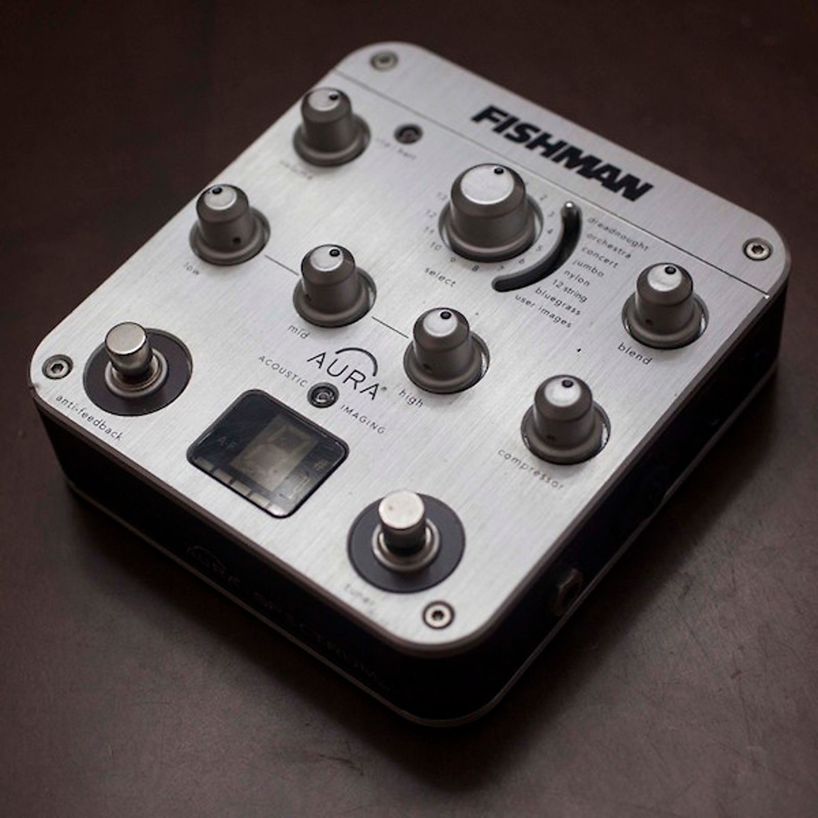 FISHMAN Aura Spectrum DI [フィッシュマン] Review: Fishman Aura Spectrum DI Brings Mic-Style Tone to Plugged