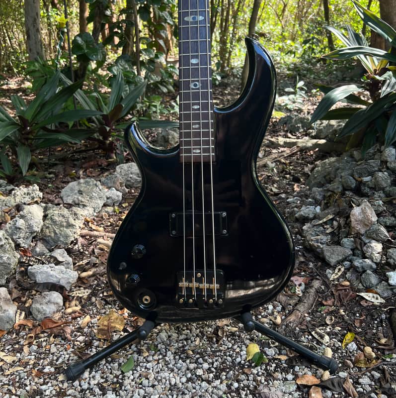 Aria Pro ll SB Black'n'gold l 1984 lefty Cliff Burton image 1