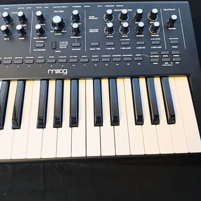 Moog Messenger 32-Key Monophonic Synthesizer 2025 - Present - Black image 4