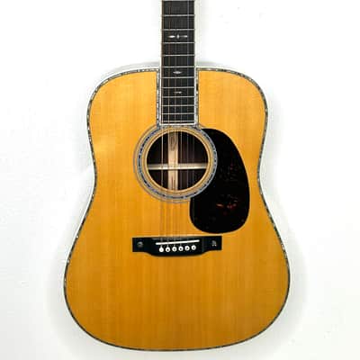 Martin D-42 - Natural image 1