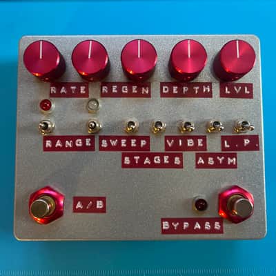 Aion FX Redshift Phaser - Silver/Red image 2