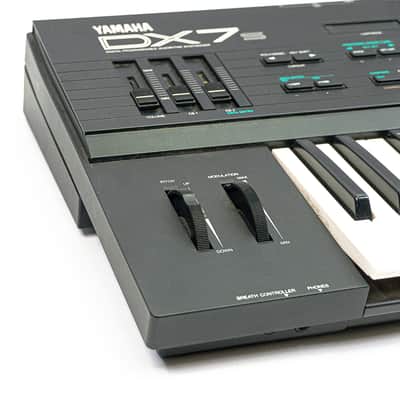 Yamaha DX7S FM Synthesizer – 61-Key Digital Classic w/ Road Case image 10