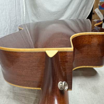 Larrivee 05 Select Series OMV-05 omv05 Single Cutaway Acoustic Guitar with Case -- *Split in Top / Cracks* image 24
