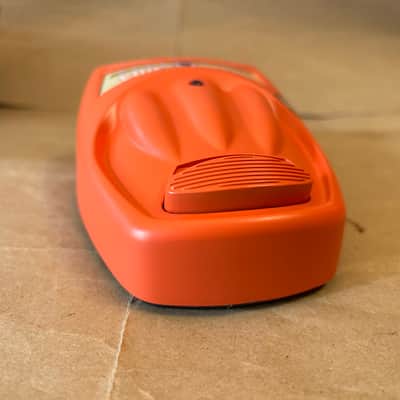 Danelectro Cool Cat Fuzz 2010s - Orange Very Good Condition 1st Version 1V True Bypass NOS Mint in box with all papers image 4