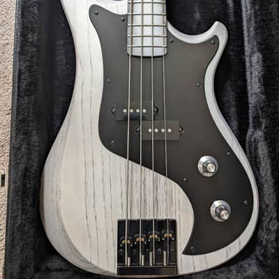 Dunable Thunderclapper Electric Bass w/Case image 2